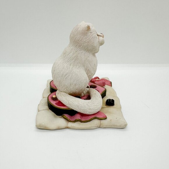 Vtg Comic Curious Cats Persian Cat Chocolate Candy Heart Anniversary Figurine - Picture 5 of 8